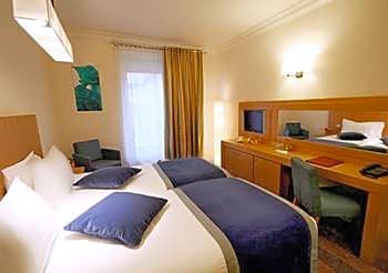 Westside Arc De Triomphe Hotel