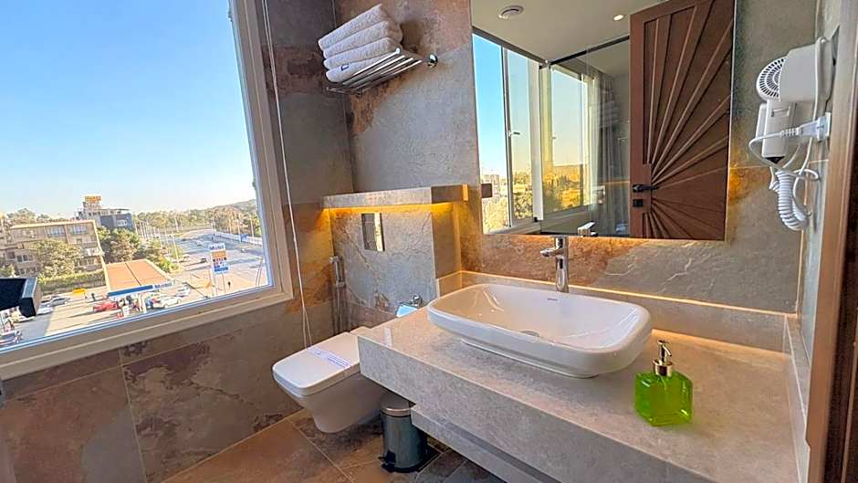 DouDou Pyramids View Hotel