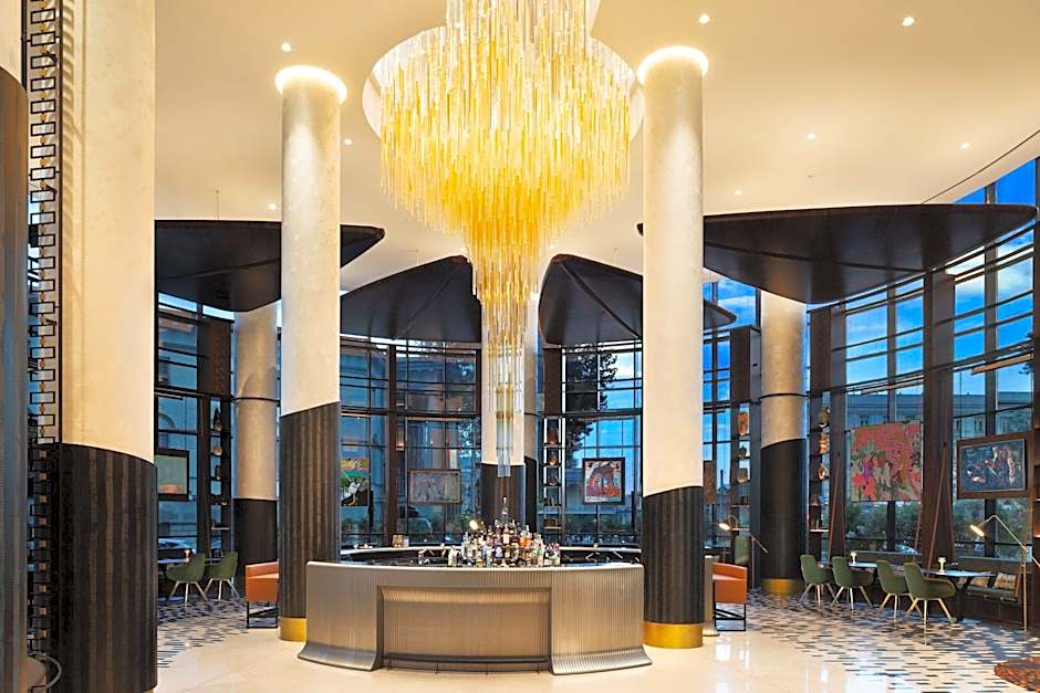 Paragraph Freedom Square, a Luxury Collection Hotel, Tbilisi