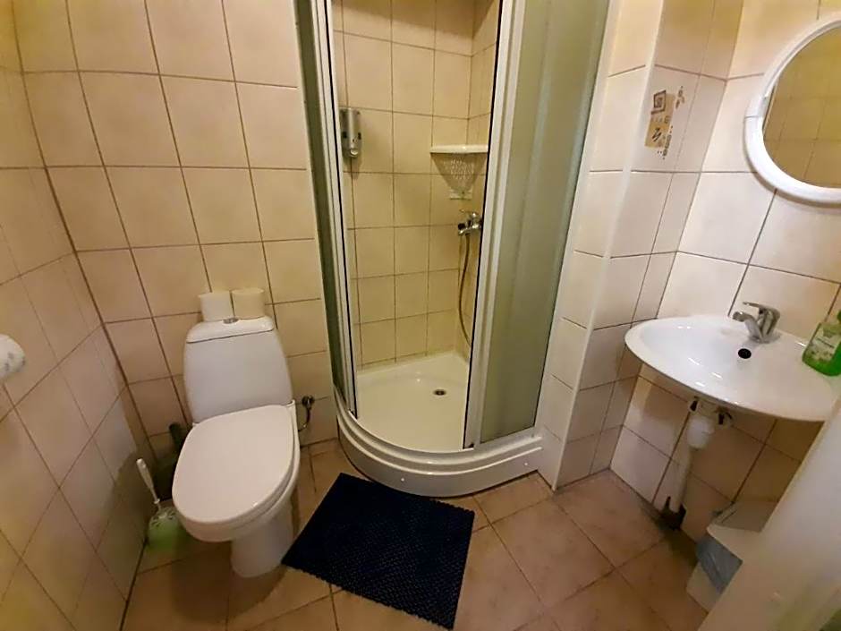 Rooms near the station