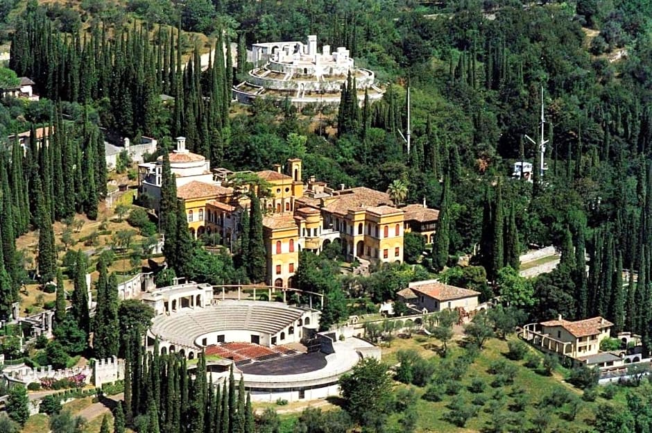 Bike Hotel Touring Gardone Riviera & Beach