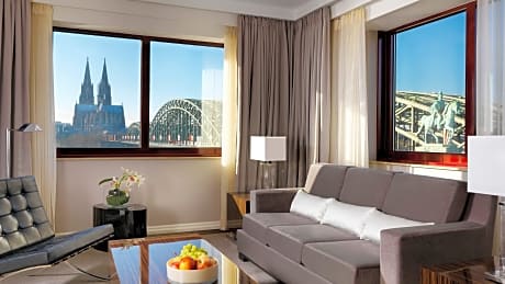 Regency View Suite Twin