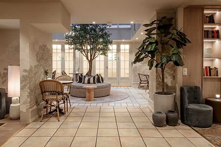 Home Hotel Bastion