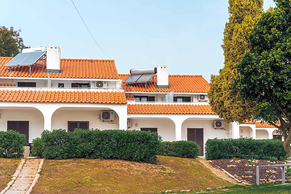 Apartamentos Vale de Carros by Umbral