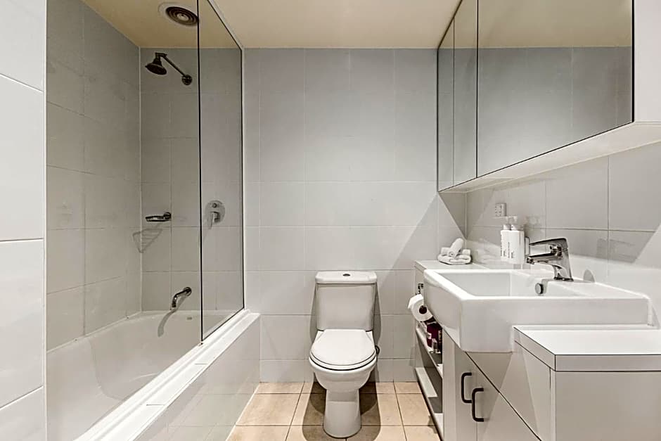 Oaks Melbourne on Lonsdale Suites