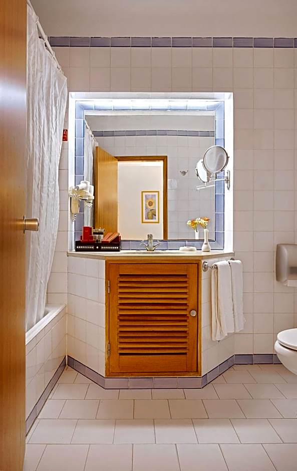 Grand Muthu Oura View Beach Club