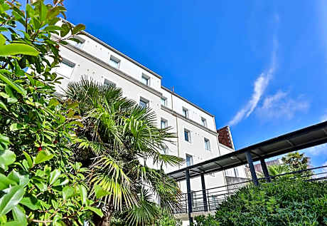 B&B HOTEL Les Sables-d'Olonne Centre Gare