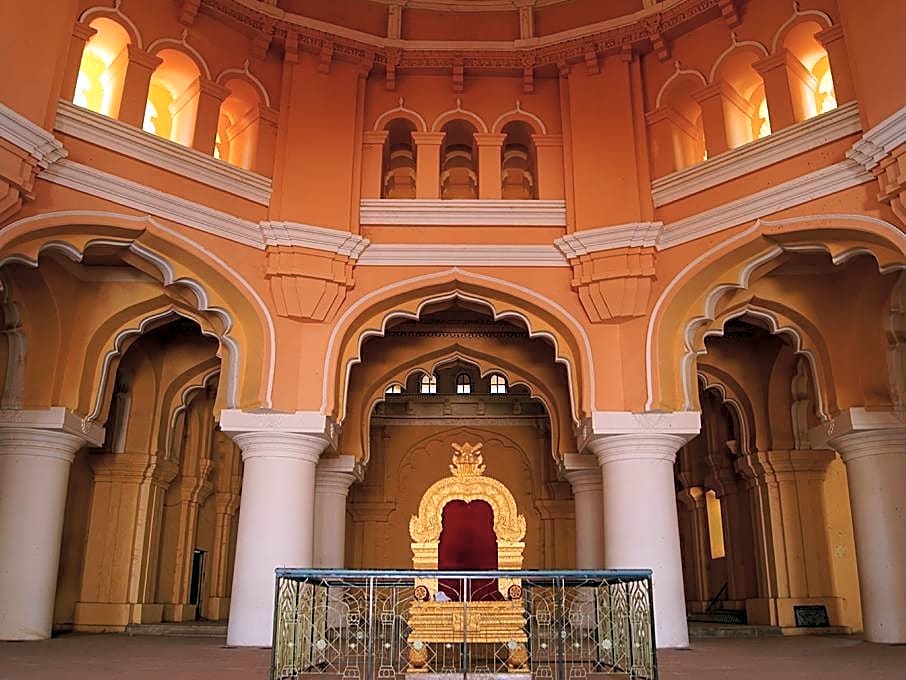 Meenakshi's Sunshine Hotel