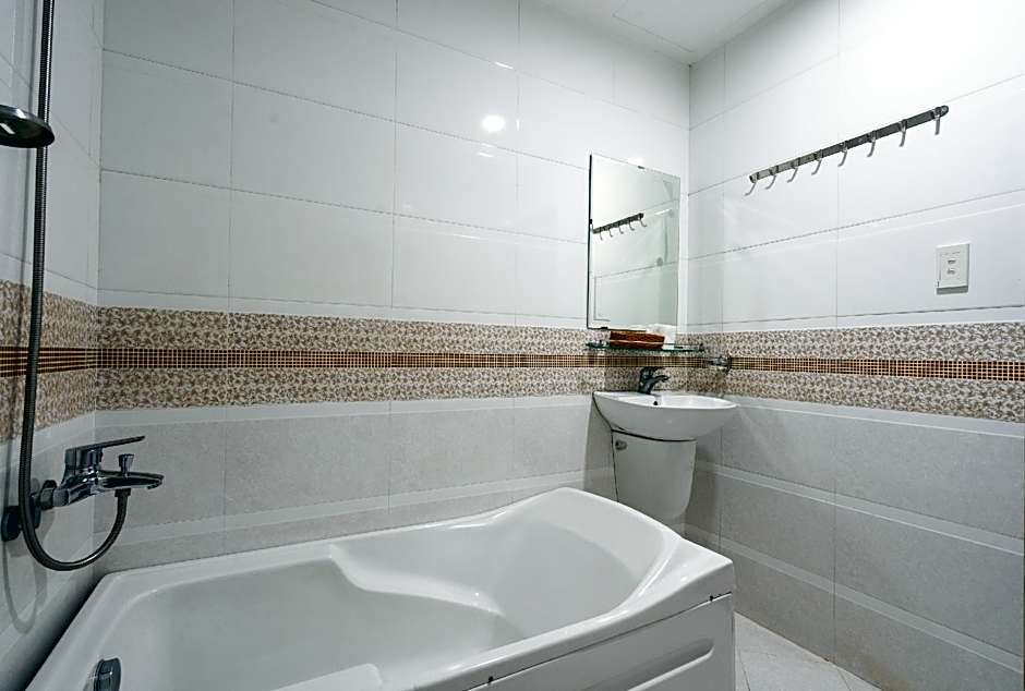 King Hotel Saigon Airport