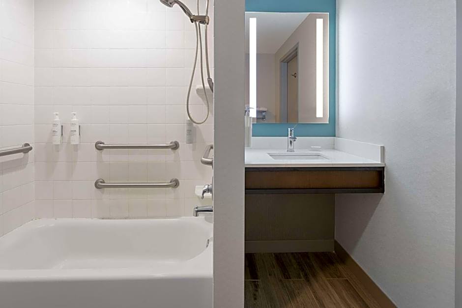 Hilton Garden Inn Winston-Salem/Hanes Mall