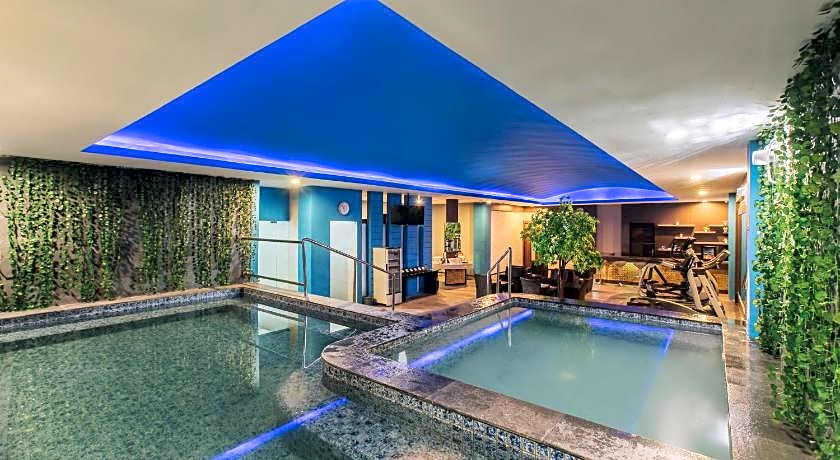 CLARO KENDARI (ex. Grand Clarion Hotel & Convention)