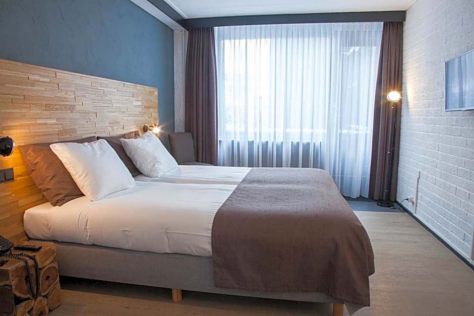 Photo 1 of 4 of Double Room