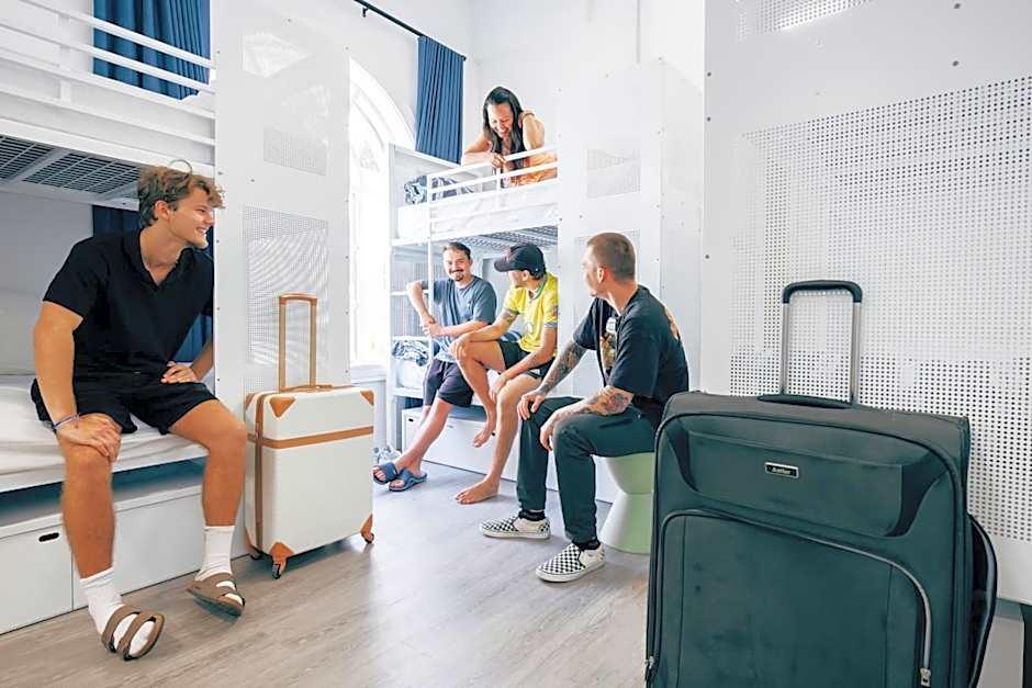 Maze Backpackers - Gold Coast