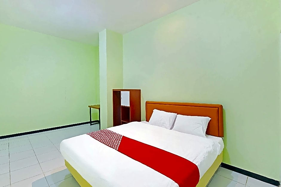 OYO 91351 87 Guest House