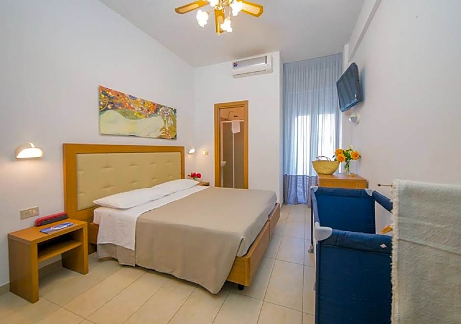 Mediterraneo Hotel & Suites