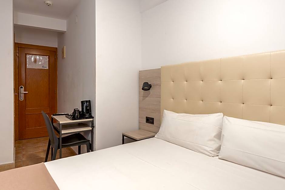 Photo 1 of 5 of 1 Double Bed or 2 Beds