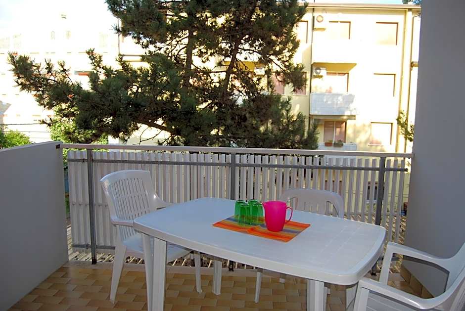 Welcoming flat for 6 guests next to the beach