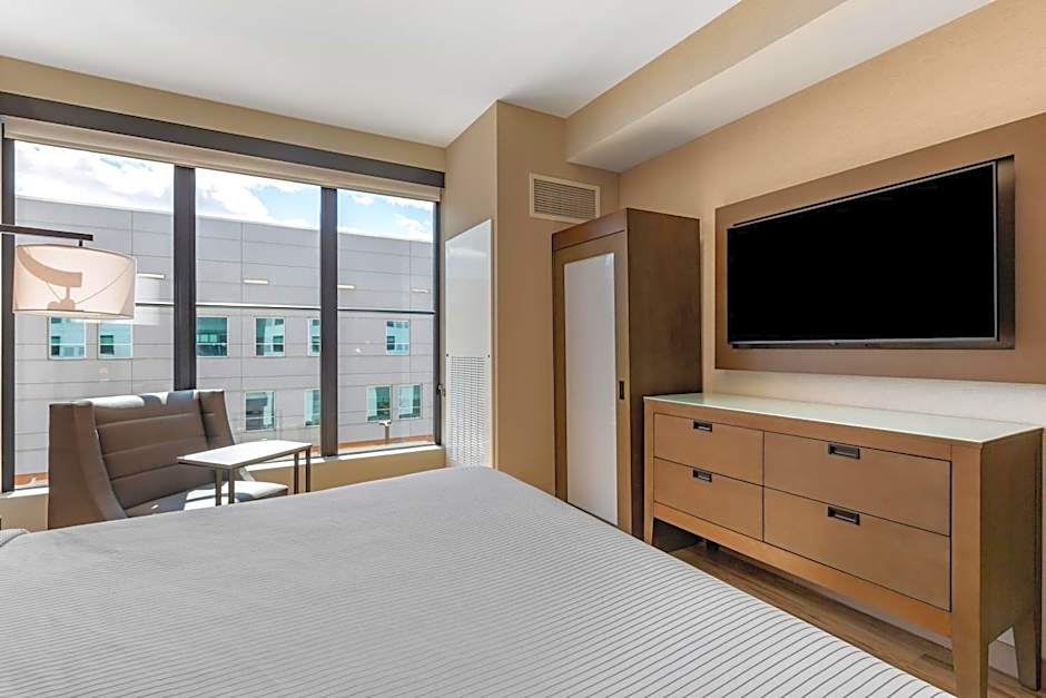 Cambria Hotel New Haven University Area