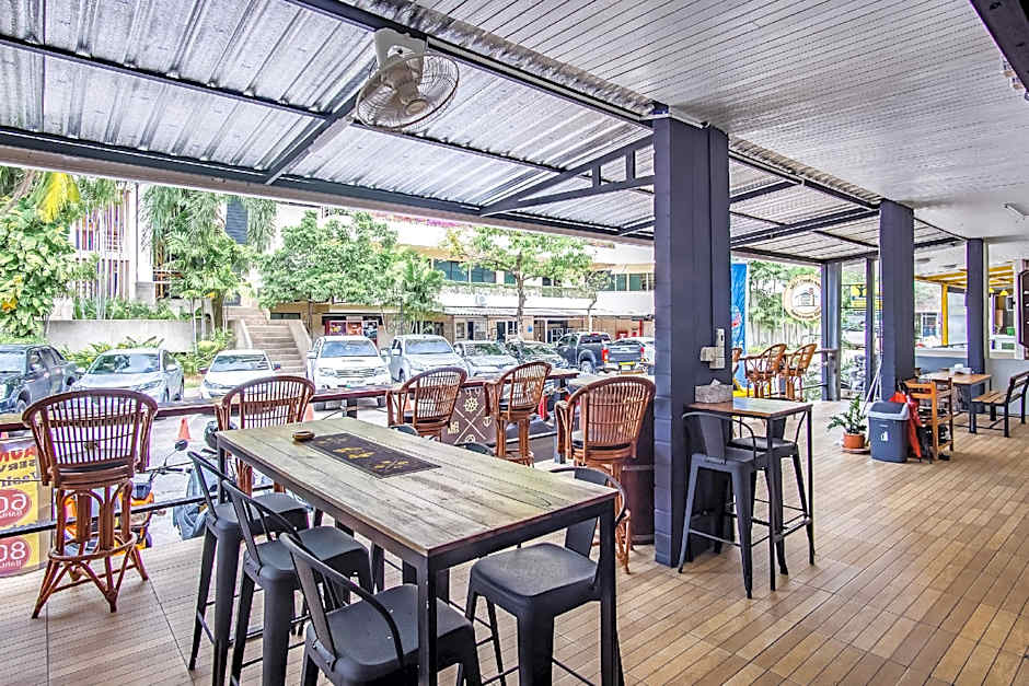 Skippers Guesthouse – Ko Phuket, WY