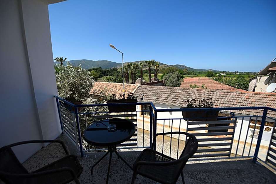 Rebetika Hotel