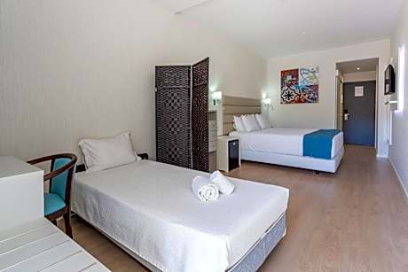 Triple Room with Side Sea View