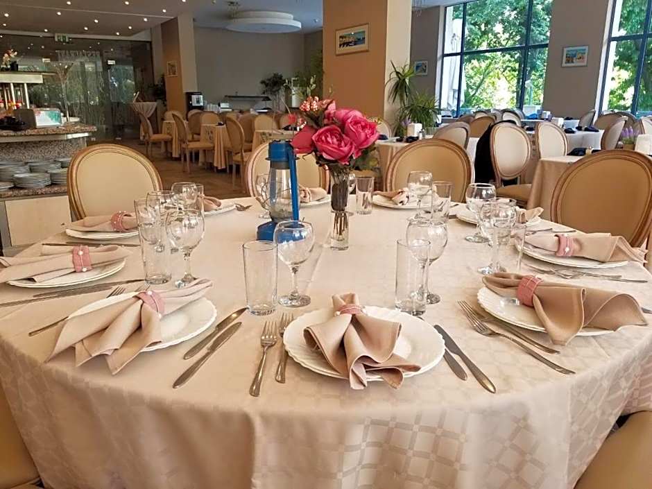 Sofia Hotel - All Inclusive & Private Beach