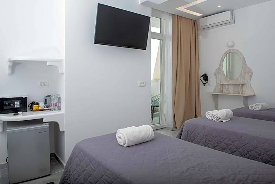 Cyclades Hotel