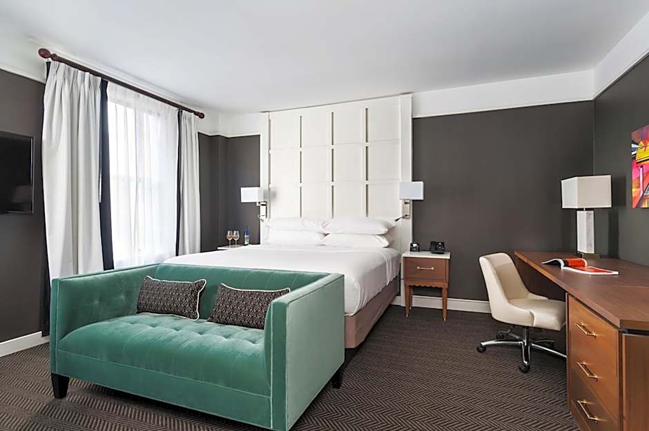 Photo 1 of 4 of Studio 1 King Bed