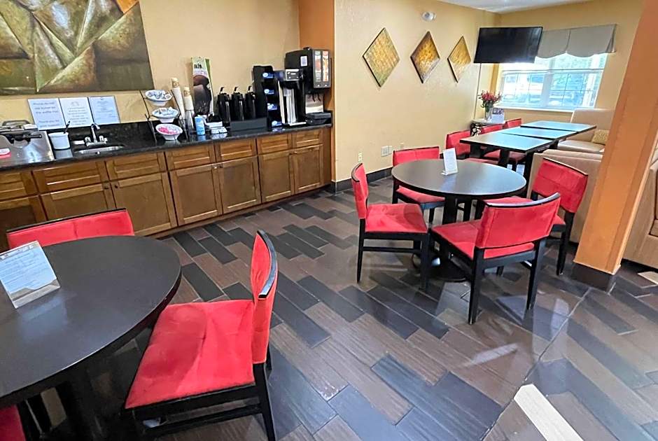 Microtel Inn & Suites by Wyndham Newport News Airport