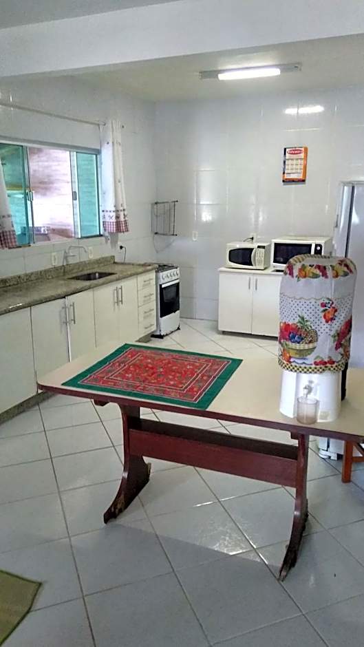 Gênesis Beach Hostel! Quartos compartilhados e privativos na Pinheira