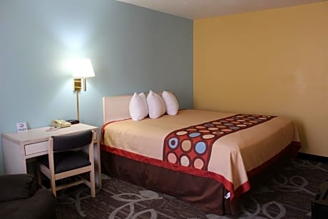 1 Queen Bed Accessible Room Non-Smoking