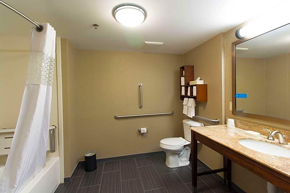 Hampton Inn By Hilton Columbus-South