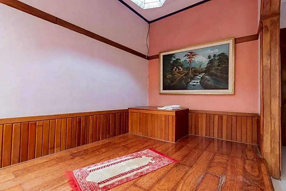 RedDoorz @ Arwiga Hotel near RS Hasan Sadikin Bandung