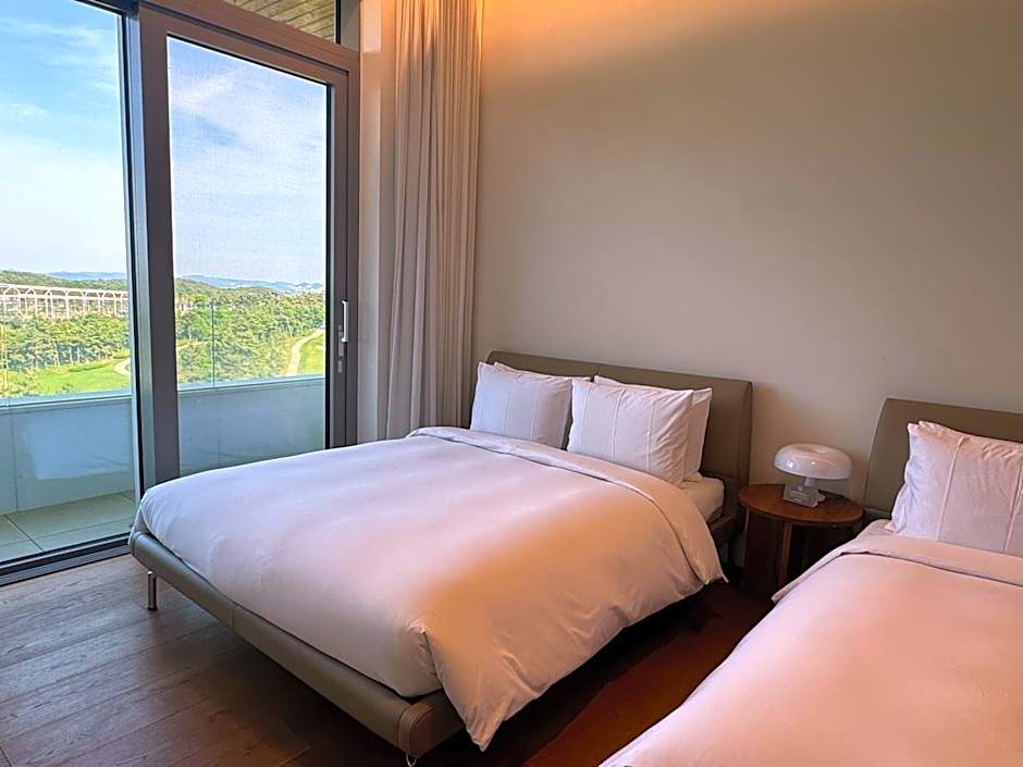 Photo 1 of 23 of Suite, Ocean and Resort View, High Floor