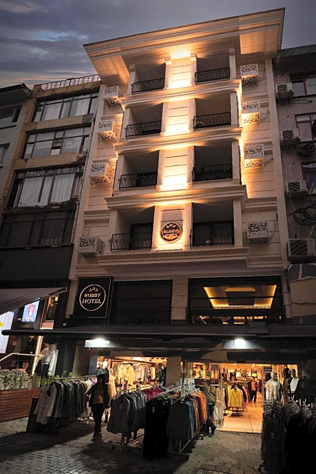 RUBBY HOTEL KADIKOY