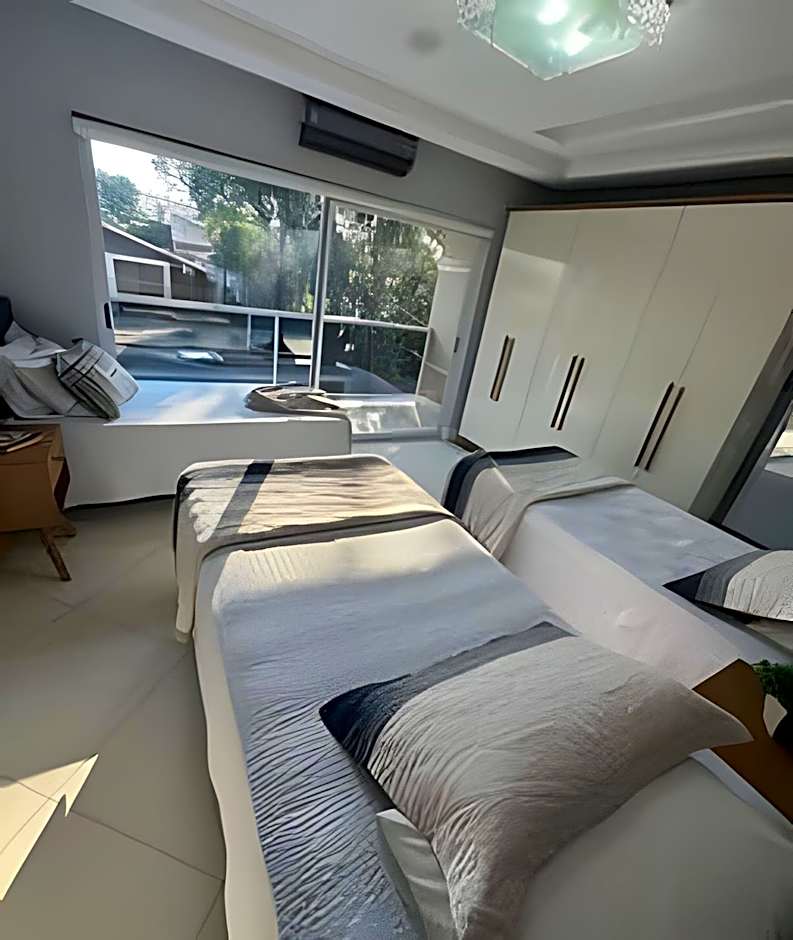 Casa Completa 6 Suíte e 1 Quarto, Piscina e Gourmet