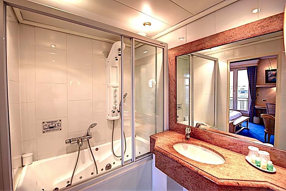 Hotel Du Midi Paris Montparnasse