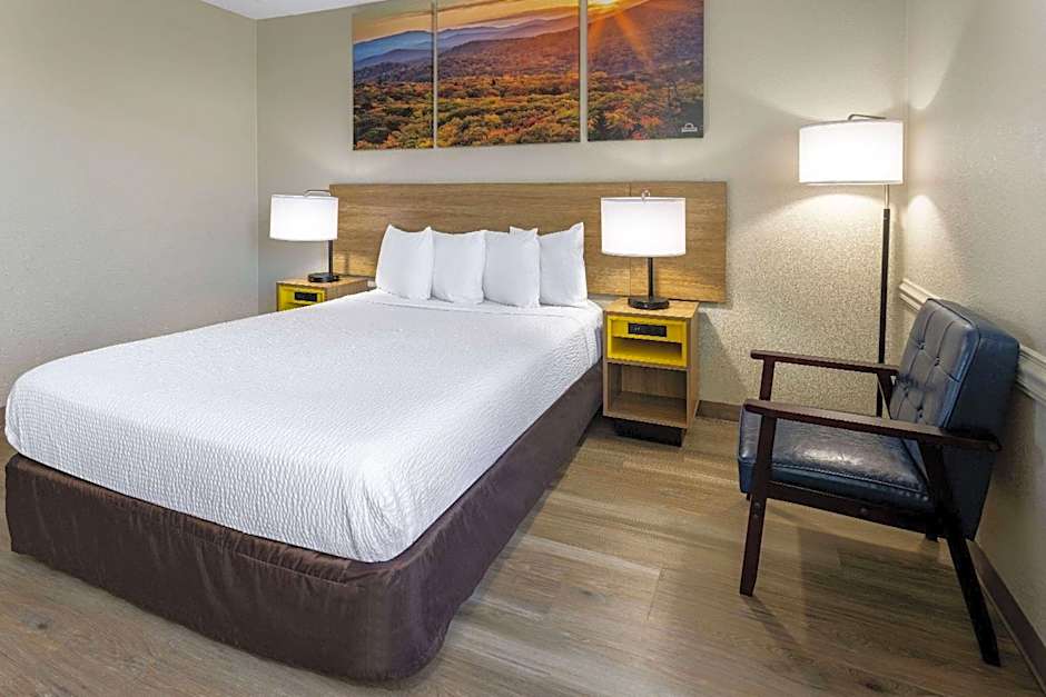 Days Inn by Wyndham Winchester