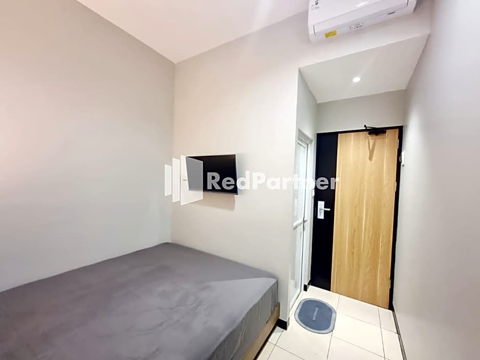 Pandawa Guest House At Ngaliyan Square Mitra RedDoorz