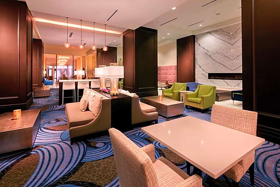 Embassy Suites By Hilton Louisville Downtown