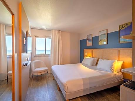 Standard Room with Sea View