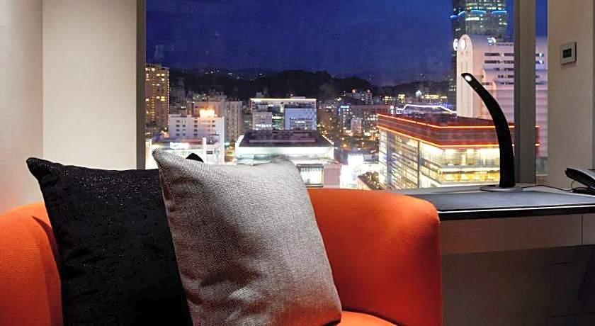 Humble House Taipei, Curio Collection by Hilton