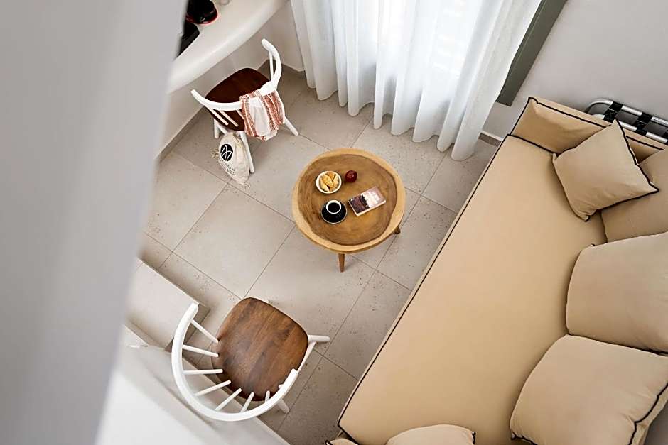 Melidron Hotel & Suites