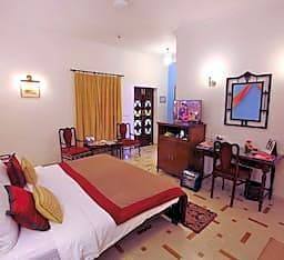 Hotel Rawal Kot