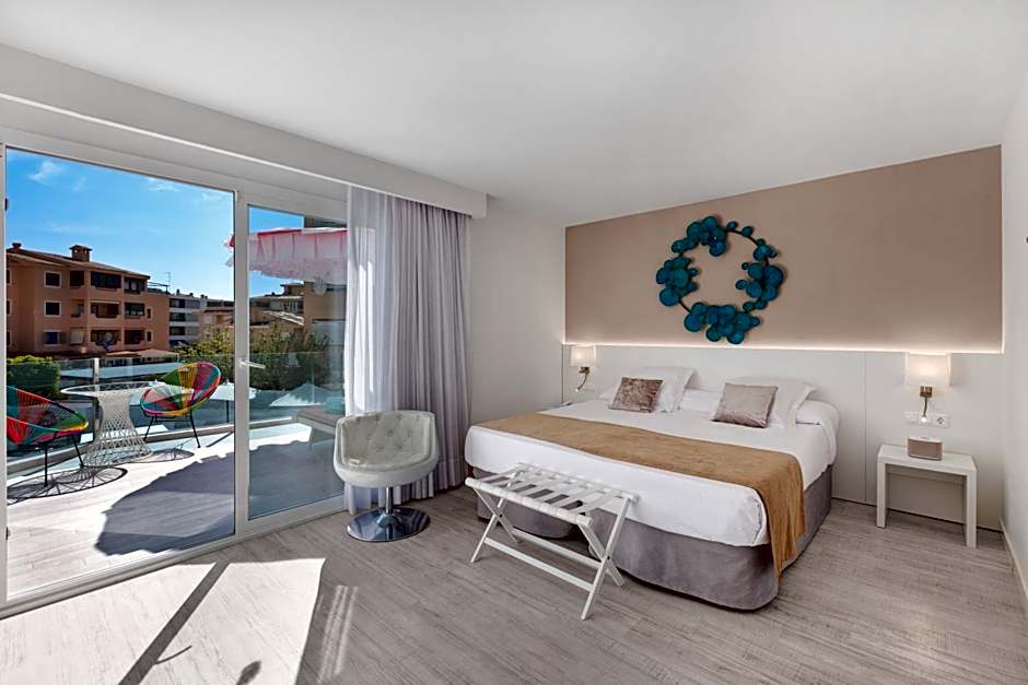 Plaza Santa Ponsa Boutique - Adults Only.