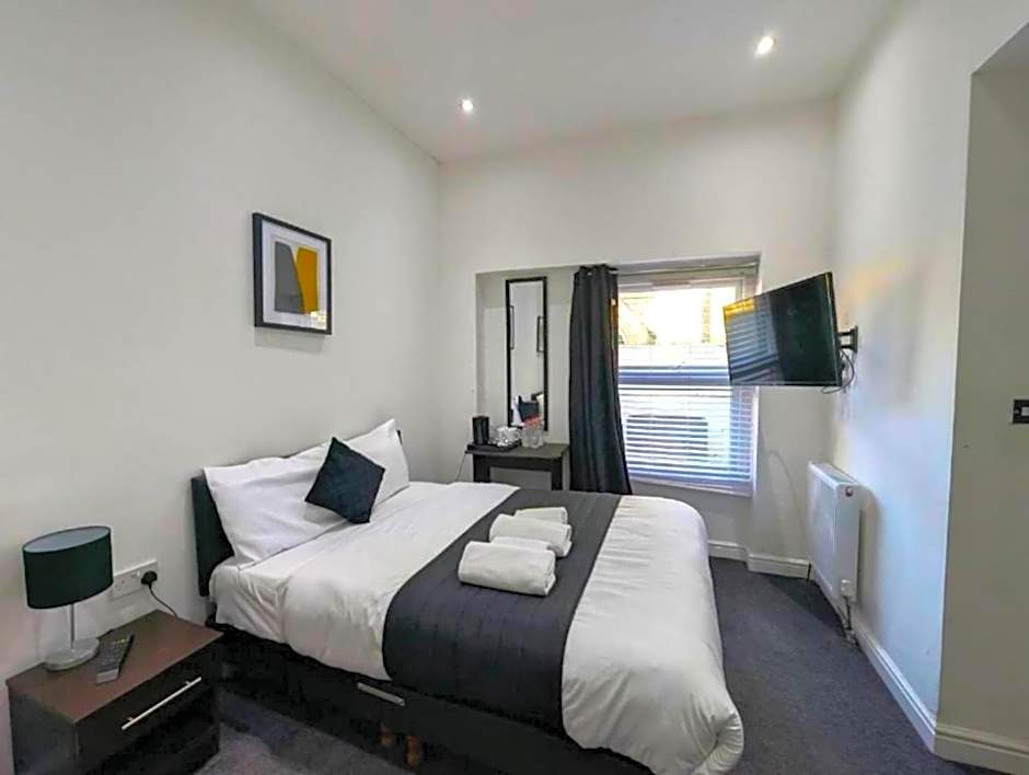 OYO Firs Lodge London Heathrow