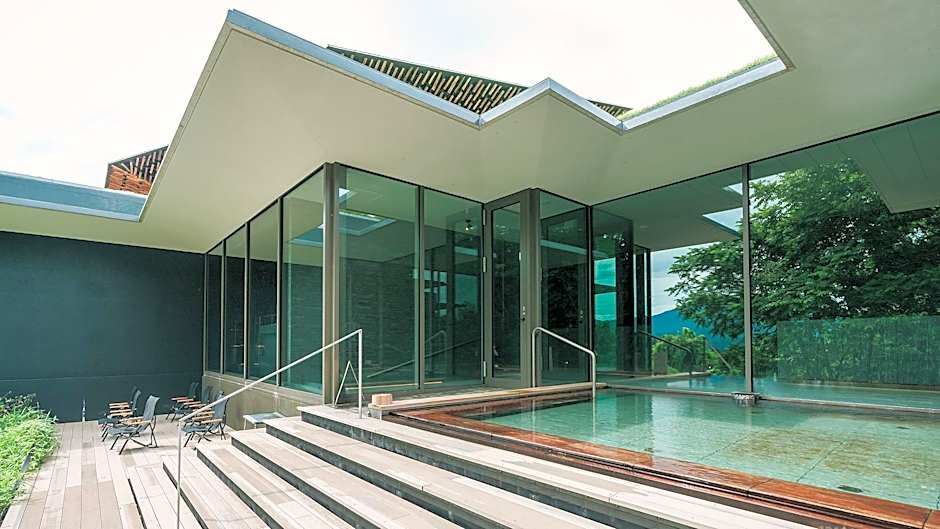 Snow Peak Field Suite Spa Headquarters