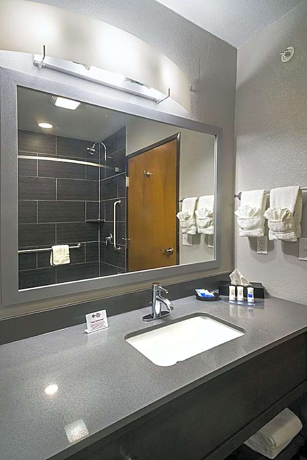 Best Western Plus Lampasas Inn & Suites