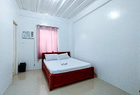 RedDoorz @ Elton Guesthouse