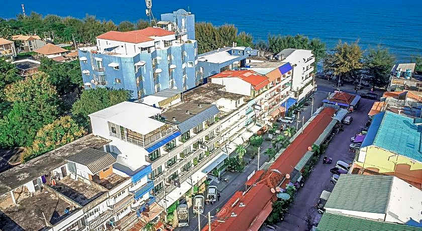 The BEACH CHA AM Residence